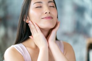 肌の水分量が多いとなぜ美肌 その理由と水分量を上げる方法 敏感肌コンシェルジュ Dr ウィラード ウォーター 肌の水分量が多いとなぜ美肌 その理由と水分量を上げる方法 敏感肌コンシェルジュ Dr ウィラード ウォーター